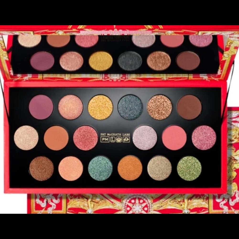 PaT McGrath MTHRSHP MEGA: Celestial Odyssey eyeshadows pallet limited edition